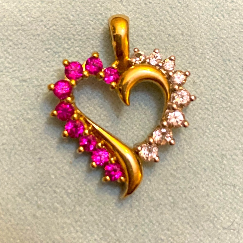 Diamond and Ruby gold heart shaped pendant